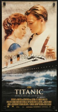 4t0028 TITANIC Aust daybill 1997 great romantic image of Leonardo DiCaprio & Kate Winslet!