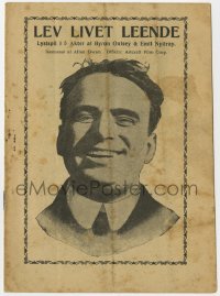 4t0757 HE COMES UP SMILING Danish program 1919 Douglas Fairbanks trades places with a hobo, rare!