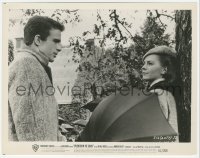 4w1665 SPLENDOR IN THE GRASS 8x10.25 still 1961 c/u of Warren Beatty & Natalie Wood with umbrella!