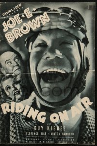 5g0914 RIDING ON AIR pressbook 1937 great image of pilot Joe E. Brown parachuting & romancing!