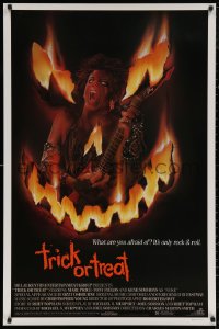 5h1174 TRICK OR TREAT 1sh 1986 great art of Tony Fields in flaming jack-o-lantern face!