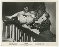 7r0080 BIRDS 8x10.25 still 1963 Rod Taylor carrying Tippi Hedren down stairs, Alfred Hitchcock!