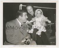 9t0817 ABBOTT & COSTELLO MEET FRANKENSTEIN candid 8x10 still 1948 Lou with wife & daughter on set!