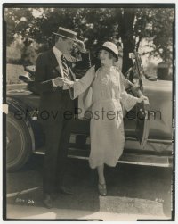 1y1801 ADAM & EVA 8x10 still 1923 T. Roy Barnes helps pretty young Marion Davies out of car, rare!