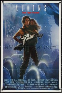 1y0579 ALIENS 1sh 1986 James Cameron sci-fi sequel, Sigourney Weaver as Ripley carrying Carrie Henn!