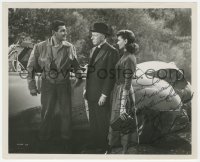 2h0653 ANN ROBINSON signed 8x10 still 1953 with Gene Barry and one more in War of the Worlds!