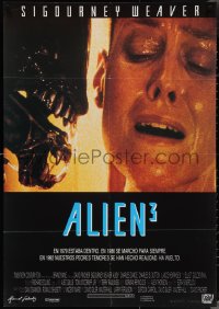 3r0549 ALIEN 3 Spanish 1992 directed by David Fincher, super close up of bald Sigourney Weaver!