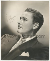 3x0466 ERROL FLYNN signed 7.5x9.5 still 1940s semi-profile portrait of the handsome leading man!