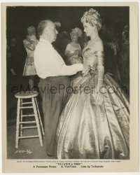 6b1429 TO CATCH A THIEF candid 8.25x10.25 still 1955 Alfred Hitchcock directing Grace Kelly in gown!