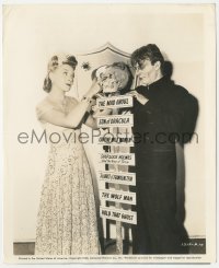 6f1526 MAD GHOUL candid 8.25x10 still 1943 queen of horror films Evelyn Ankers w/list of her movies!