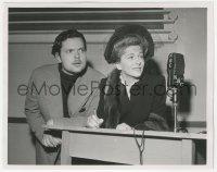 6f1540 ORSON WELLES/JOAN FONTAINE 7x9 radio publicity still 1940s NY Film Critics Awards on NBC!