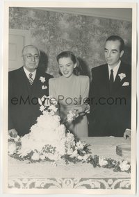 6j1390 JUDY GARLAND/VINCENTE MINNELLI deluxe 7x10 still 1945 on their wedding day, w/ Louis B. Mayer