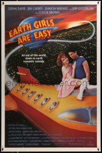 2106UF EARTH GIRLS ARE EASY 1sh '89 great image of Geena Davis & alien Jeff Goldblum on space ship!