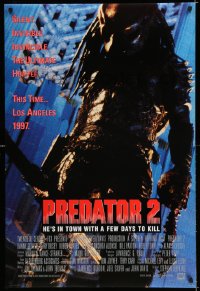 2304UF PREDATOR 2 DS int'l 1sh '90 great full-length image of the alien hunter in Los Angeles!