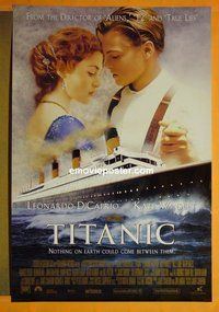 I146 TITANIC single-sided int'l style B one-sheet movie poster '97 DiCaprio, Winslet