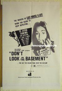 r540 DON'T LOOK IN THE BASEMENT one-sheet movie poster '73 psychos!