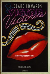 v029 VICTOR VICTORIA one-sheet movie poster '82 Julie Andrews