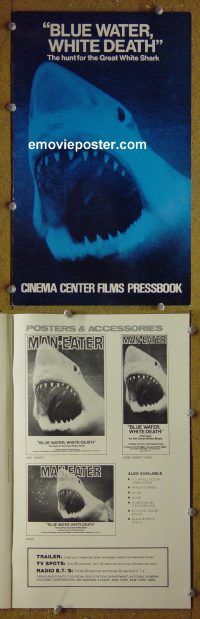 g107 BLUE WATER, WHITE DEATH vintage movie pressbook '71 sharks, jaws!