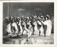 j029 AMERICAN IN PARIS #2 vintage 8x10 still '51 Gene Kelly dancing!
