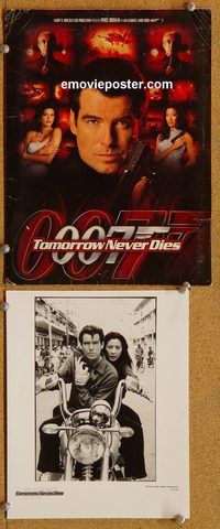 m658 TOMORROW NEVER DIES movie presskit '97 Brosnan as Bond