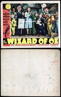 d005 WIZARD OF OZ movie lobby card '39 The Munchkins and Dorothy!