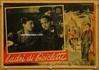 h002 BICYCLE THIEF Italian photobusta movie poster '48 two boys!