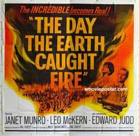 k352 DAY THE EARTH CAUGHT FIRE six-sheet movie poster '62 Janet Munro