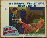 f045 DOUBLE INDEMNITY movie lobby card #6 '44 Fred fondles Bab's foot!