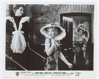 c140 PRINCE & THE SHOWGIRL vintage 8x10 movie still '57 Monroe w/cool hat!