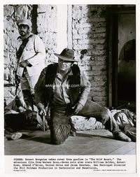 1b339 WILD BUNCH 7.5x9.75 '69 Sam Peckinpah, close up of Ernest Borgnine taking cover in gunfight!
