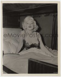1r097 SOME LIKE IT HOT candid 8x10 '59 sexy Marilyn Monroe in barely-there negligee in upper berth!