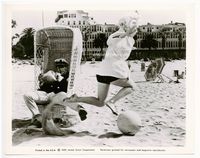 1r134 SOME LIKE IT HOT 8x10 still '59 Tony Curtis accidentally trips sexy Marilyn Monroe on beach!