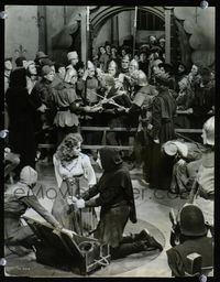 1t067 HUNCHBACK OF NOTRE DAME deluxe 10.25x13 movie still '39 Charles Laughton & Maureen O'Hara!