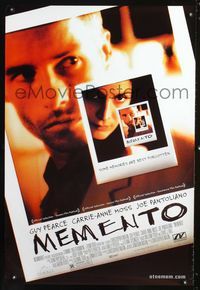 1z346 MEMENTO one-sheet movie poster '00 Guy Pearce, Carrie-Anne Moss