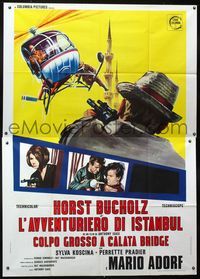 2b188 THAT MAN IN ISTANBUL Italian 2panel '65 Estambul 65, cool art of man shooting down helicopter!