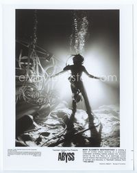 2d027 ABYSS 8x10 still '89 cool image of Mary Elizabeth Mastrantonio in scuba diver suit underwater!