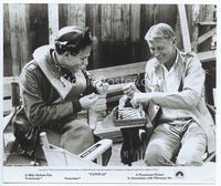 2d010 CATCH 22 candid 8x9.5 '70 director Mike Nichols playing chess with Alan Arkin on the set!