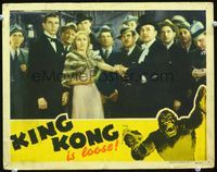2n163 KING KONG movie lobby card R42 Fay Wray, Armstrong & Cabot scared, cool different border art!