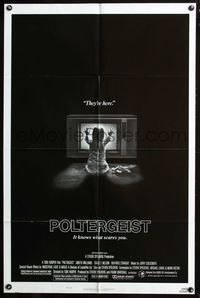2n781 POLTERGEIST style B 1sheet '82 Tobe Hooper, classic They're here image of little girl by TV!