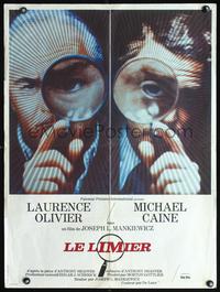 3c221 SLEUTH French 25x32 '72 c/u of Laurence Olivier & Michael Caine with magnifying glasses!