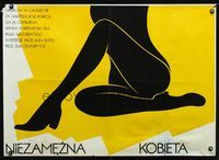 3c458 UNMARRIED WOMAN Polish '78 cool Mieczyslaw Wasilewski art of woman's torso with sexy legs!