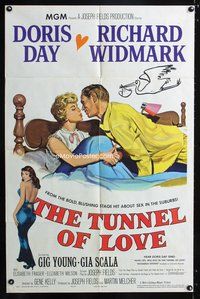 3e888 TUNNEL OF LOVE one-sheet poster '58 great romantic art of Doris Day & Richard Widmark kissing!