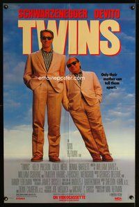 3f929 TWINS video one-sheet poster '88 Arnold Schwarzenegger & Danny DeVito are unlikely twins!