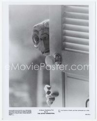3m110 E.T. THE EXTRA TERRESTRIAL 8x10 '82 best image of the alien looking out from behind door!