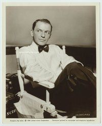 3m172 HOLE IN THE HEAD candid 8x10 '59 Frank Sinatra sitting in chair on set wearing tux w/bowtie!