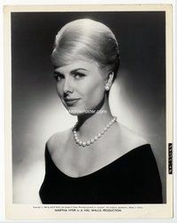 3m258 MARTHA HYER 8x10 still '62 great sexy close portrait wearing pearl necklace & black dress!