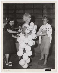 3m415 STRIPPER candid 8x10 movie still '63 wardrobe ladies attach balloons to naked Joanne Woodward!