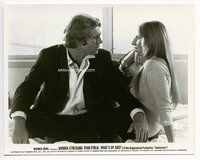 3m485 WHAT'S UP DOC 8x10 still '72 Ryan O'Neal looks at sexy Barbra Streisand with glasses in mouth!