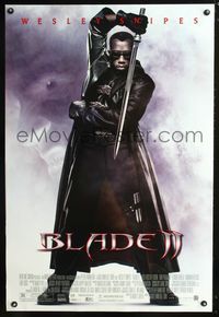 3p098 BLADE 2 DS one-sheet movie poster '02 great image of Wesley Snipes in leather coat w/sword!