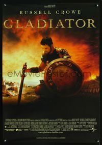 3p305 GLADIATOR French '00 cool different image of Russell Crowe, Ridley Scott!